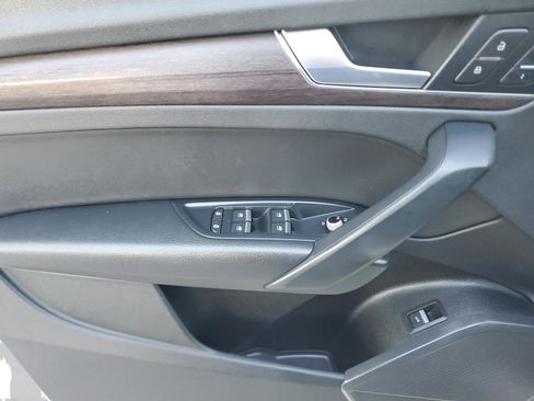 Used 2021 Audi Q5 Premium image 27