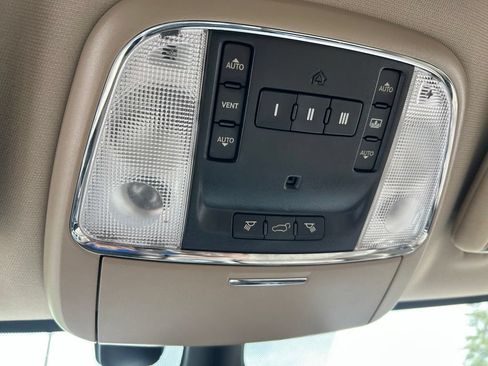 Used 2017 Jeep Grand Cherokee Overland w/ Jeep Active Safety Group AWD/4WD image 64