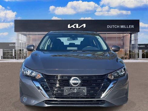 Used 2024 Nissan Sentra SV image 2