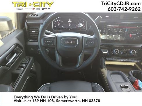 Used 2025 GMC Sierra 2500 AT4X image 18