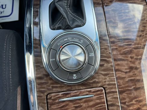 Used 2020 Nissan Armada SV w/ Driver Package image 8