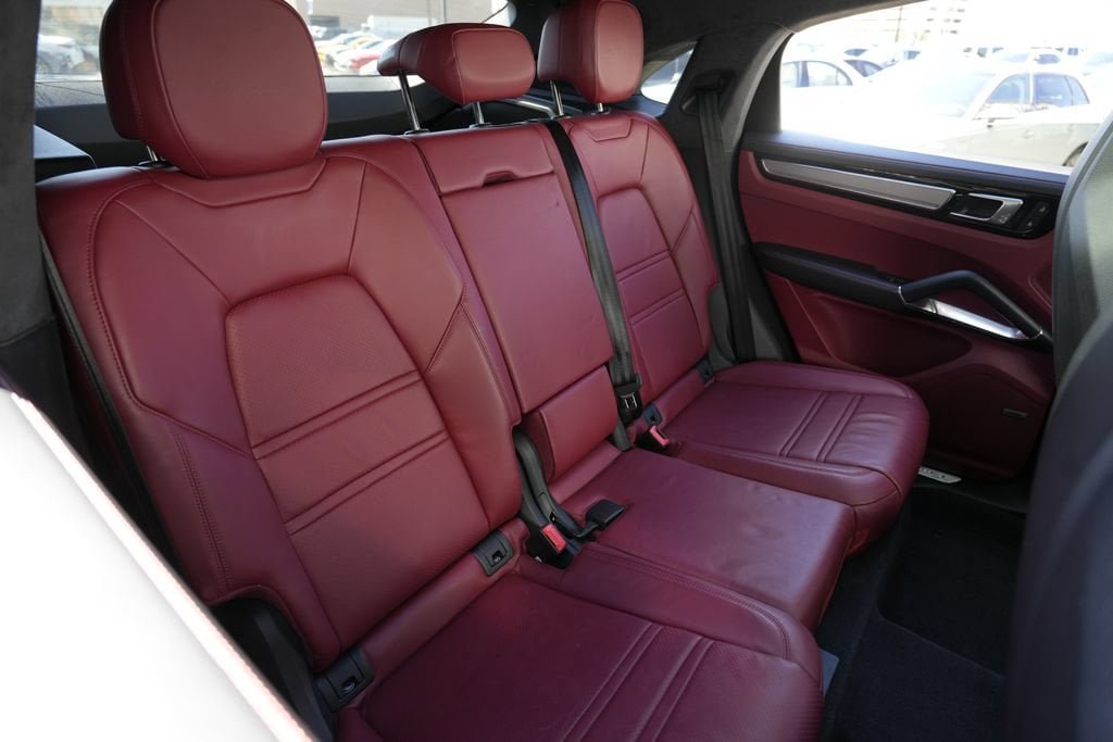 Used 2023 Porsche Cayenne Turbo w/ Premium Package Plus (PI3) AWD/4WD image 32