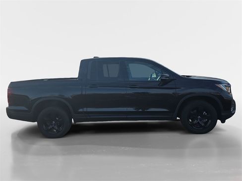 Certified 2023 Honda Ridgeline Black Edition image 3