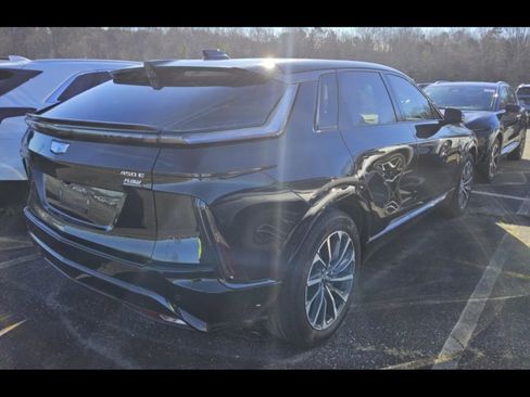 Used 2024 Cadillac Lyriq Sport image 5