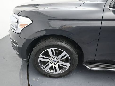 Used 2023 Ford Expedition Max Limited image 9