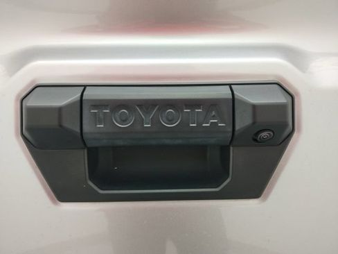 Certified 2026 Toyota Tacoma SR5 AWD/4WD image 27