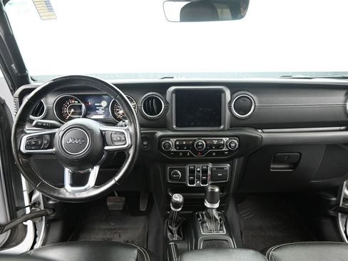 Used 2021 Jeep Wrangler Unlimited Sahara w/ Uconnect 4C Nav & Sound Group AWD/4WD image 28