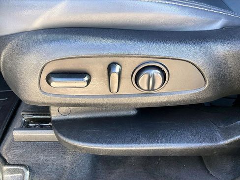 Used 2020 Buick Enclave Essence image 26