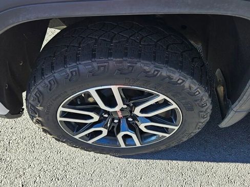 Used 2023 GMC Sierra 1500 AT4 w/ AT4 Premium Package image 19