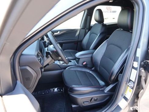 Used 2025 Ford Escape ST-Line AWD/4WD image 8