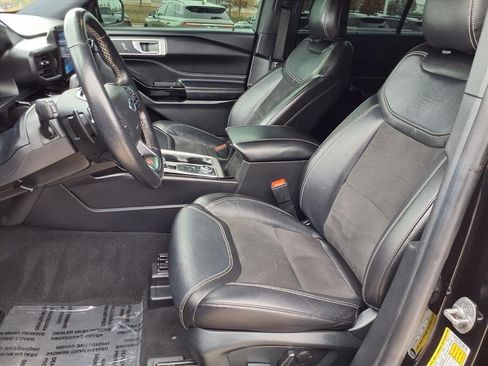 Used 2022 Ford Explorer ST image 23