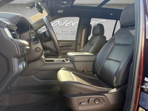 Used 2022 GMC Yukon Denali AWD/4WD image 10