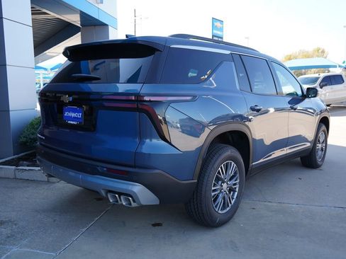 New 2026 Chevrolet Traverse LT w/ LPO, Floor Liner Package image 9