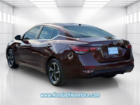 Used 2025 Nissan Sentra SV FWD image 4