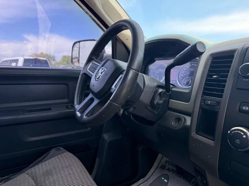 Used 2010 Dodge Ram 2500 Truck ST w/ ST Popular Equipment Group AWD/4WD image 17