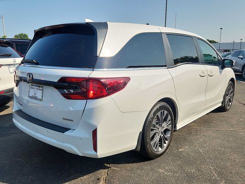 Certified 2025 Honda Odyssey Touring image 6