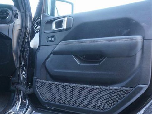 Used 2021 Jeep Gladiator Overland image 66