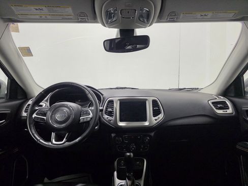 Used 2019 Jeep Compass Altitude w/ Cold Weather Group image 2