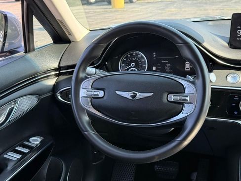 Used 2025 Genesis GV70 2.5T AWD/4WD image 11
