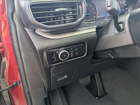 Used 2023 Ford Explorer XLT w/ Equipment Group 202A RWD image 23