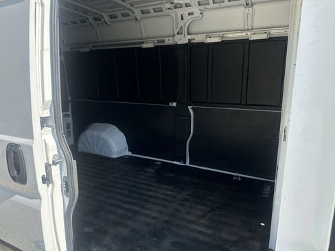 Used 2021 RAM ProMaster 2500 w/ Convenience Group FWD image 15