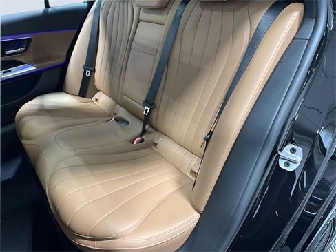Used 2024 Mercedes-Benz E 350 4MATIC Sedan image 29