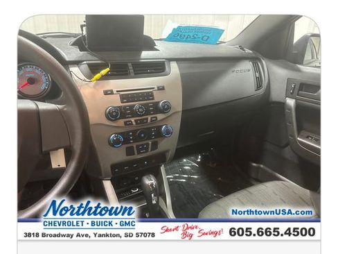 Used 2011 Ford Focus SE FWD image 17