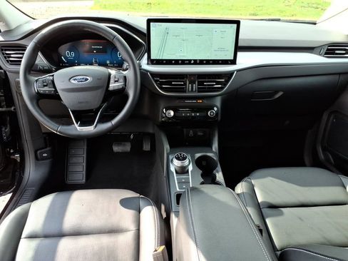 Used 2025 Ford Escape Platinum image 12