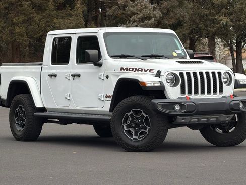 Used 2021 Jeep Gladiator Mojave image 2