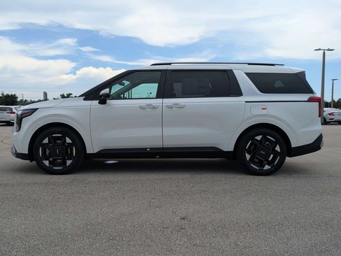 New 2026 Kia Carnival EX FWD image 8