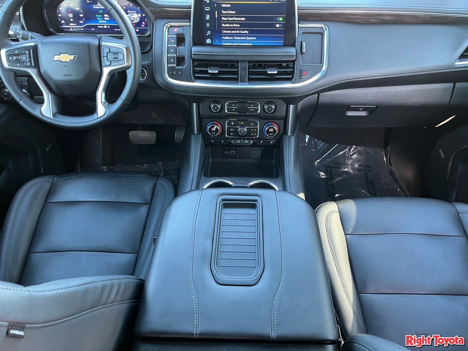 Used 2023 Chevrolet Tahoe LT w/ Luxury Package AWD/4WD image 17