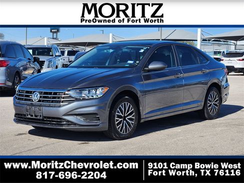 Used 2021 Volkswagen Jetta SE image 1