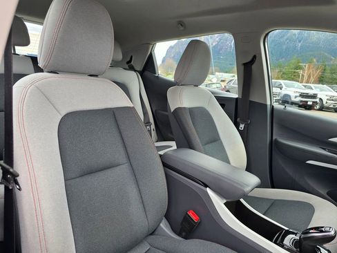 Used 2021 Chevrolet Bolt LT image 12