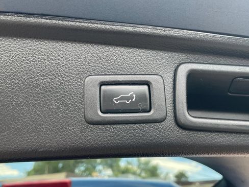 Used 2015 Subaru Forester 2.5i Touring w/ Eyesight & Navigation System AWD/4WD image 24