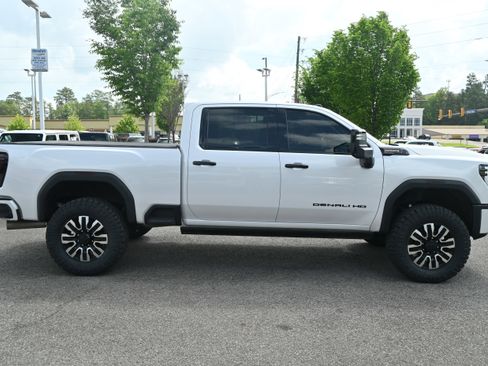 Used 2025 GMC Sierra 2500 Denali Ultimate image 16