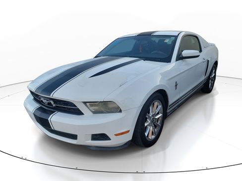 Used 2011 Ford Mustang Premium w/ Electronics Pkg image 3