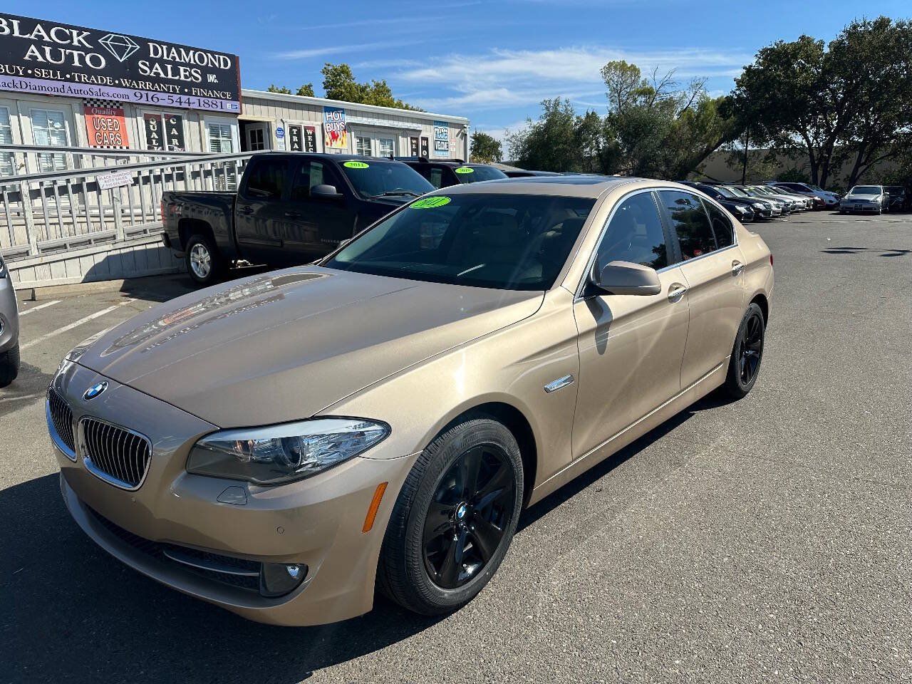 Used 2011 BMW 528i Sedan RWD image 3