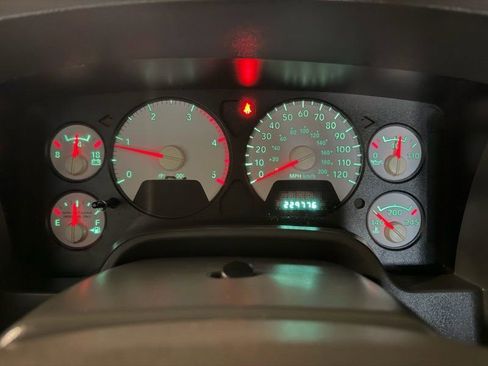 Used 2008 Dodge Ram 2500 Truck SXT image 17