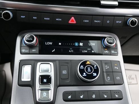 Used 2024 Hyundai Palisade Calligraphy AWD/4WD image 17