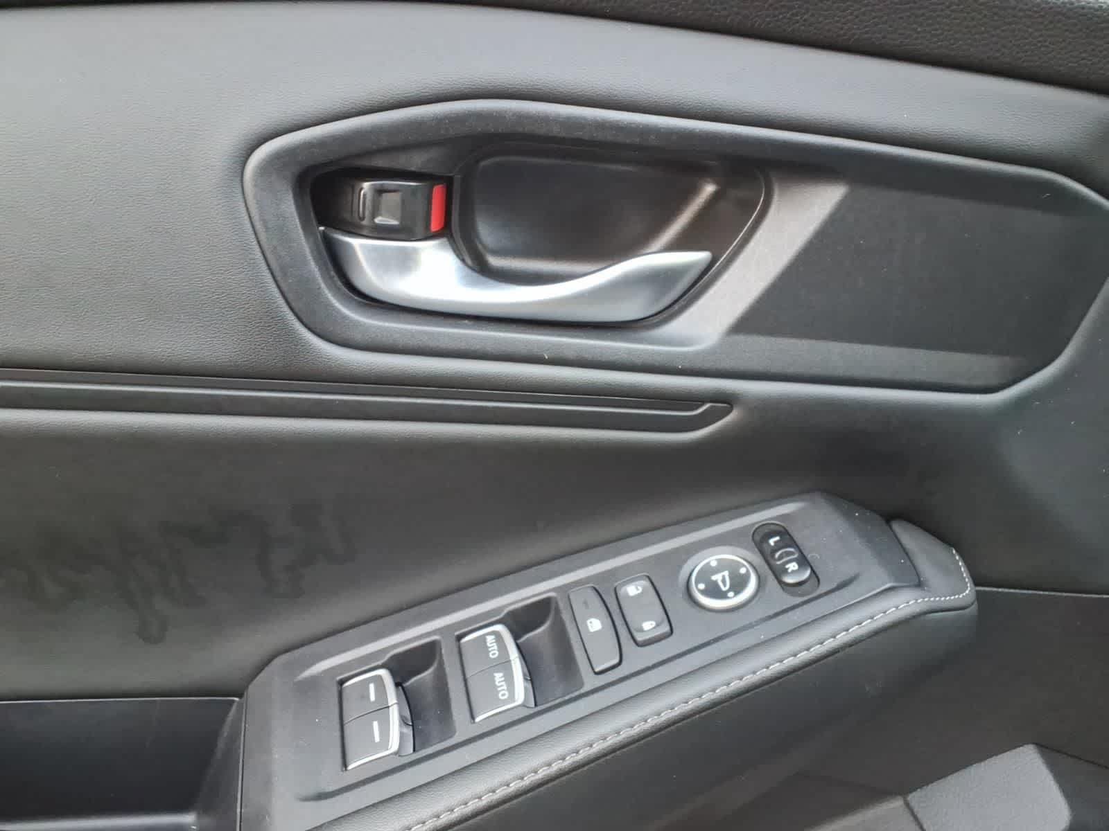 Used 2025 Honda Accord Sport image 12