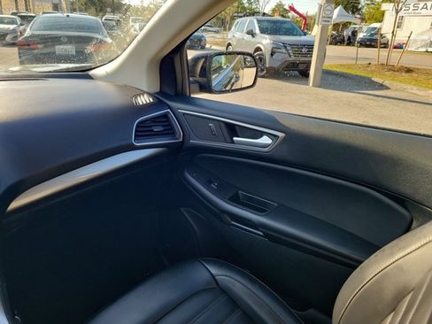 Used 2024 Ford Edge SEL image 19