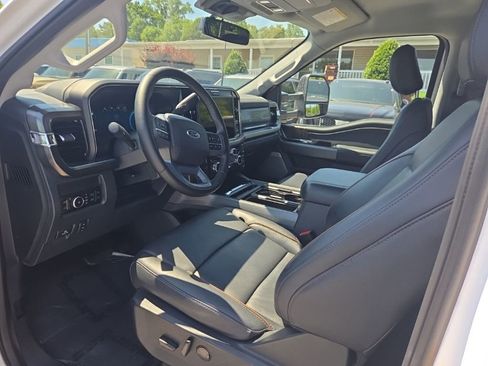 Used 2026 Ford F250 Lariat AWD/4WD image 4