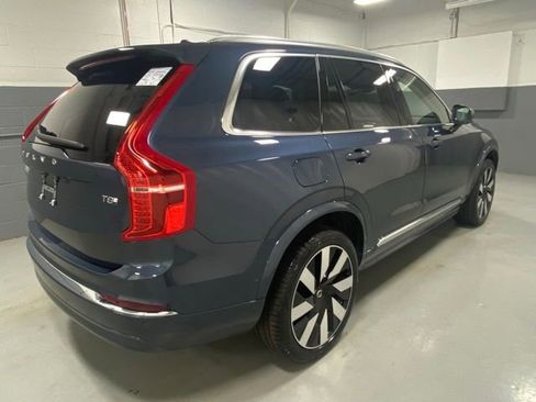 Used 2025 Volvo XC90 T8 Plus w/ Protection Package AWD/4WD image 3