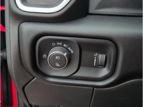 Used 2024 RAM 2500 Big Horn w/ Bed Utility Group image 29