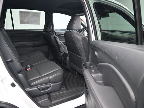 Used 2023 Honda Passport EX-L image 12