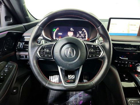 Used 2023 Acura MDX A-Spec image 18