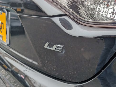 Used 2022 Toyota Corolla LE image 8