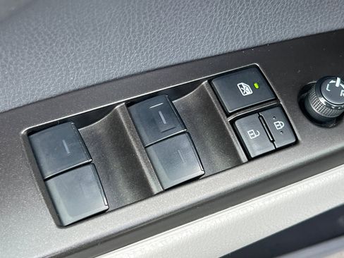 Certified 2023 Toyota Camry LE image 18