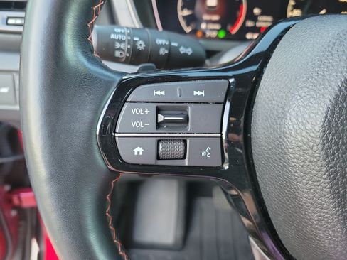 Used 2025 Honda Pilot TrailSport image 20