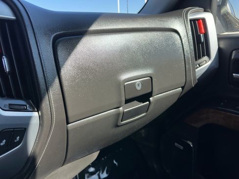 Used 2014 GMC Sierra 1500 SLT w/ SLT Crew Cab Value Package image 28